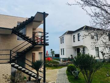 Фотографии Гостевой дом Natalia Guest House г. Батуми (Грузия) №2 Фото Гостевой дом Natalia Guest House г. Батуми 2