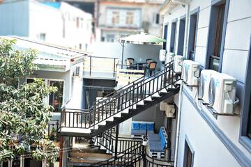Фотографии Гостевой дом Apartments On Vaja Pshavela г. Батуми (Грузия) №1 Фото Гостевой дом Apartments On Vaja Pshavela г. Батуми 1