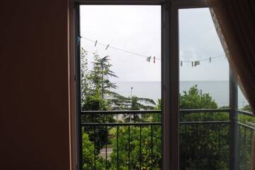 Фотографии Гостевой дом Ekaterine Guest House г. Батуми (Грузия) №1 Фото Гостевой дом Ekaterine Guest House г. Батуми 1