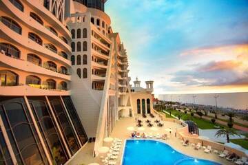 Фотографии Отель The Grand Gloria Hotel г. Батуми (Грузия) №1 Фото Отель The Grand Gloria Hotel г. Батуми 1