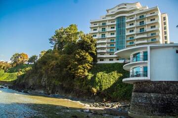 Фотографии Курортные отели Diana - Castello Mare г. Батуми (Грузия) №5 Фото Курортные отели Diana - Castello Mare г. Батуми 5