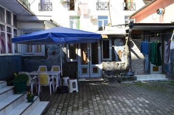 Фото Хостелы TJ+ Hostel г. Батуми 1