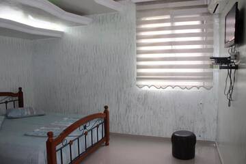 Фото номера Стандартный двухместный номер с 1 кроватью Отель Hotel Gama г. Батуми 6