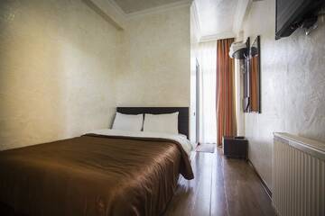 Фото Отель Beach House Hotel г. Батуми 4