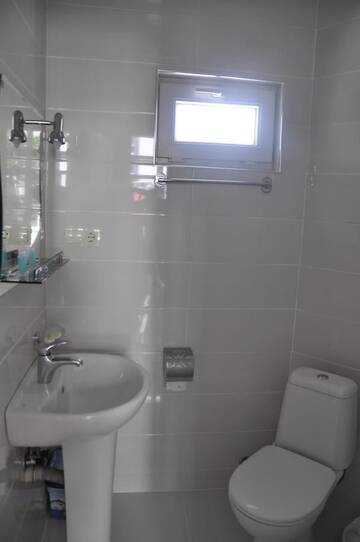 Фото номера Апартаменты с душем Отель Beach House Hotel г. Батуми 2