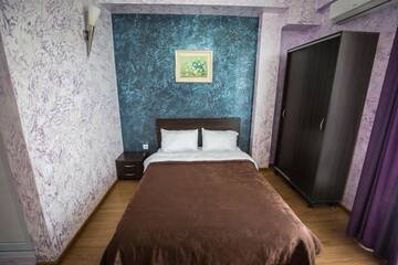 Фото номера Стандартный четырехместный номер Отель Beach House Hotel г. Батуми 4