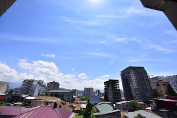 Фото номера Двухместный номер с 2 отдельными кроватями и видом на город Отель Hotel Phaliashvili г. Батуми 9