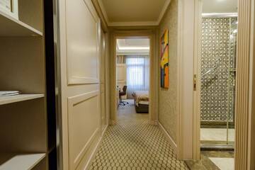 Фото номера Два стандартных смежных номера Отель Divan Suites Batumi г. Батуми 6