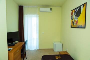 Фото номера Стандартный одноместный номер Отель Mardi Plaza Hotel г. Батуми 4