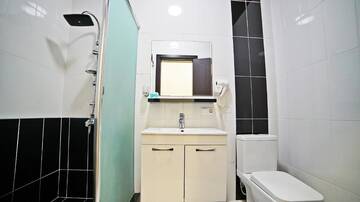 Фото номера Стандартный одноместный номер Отель Mardi Plaza Hotel г. Батуми 6