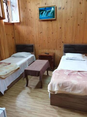 Фото номера Двухместный номер с 2 отдельными кроватями Отель Hotel Old Star г. Батуми 4
