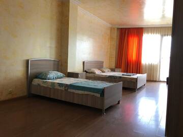 Фото номера Стандартный трехместный номер Отель M-Palace Hotel г. Батуми 26
