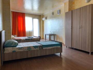 Фото номера Стандартный трехместный номер Отель M-Palace Hotel г. Батуми 27