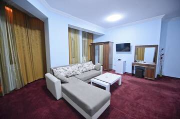 Фото номера Люкс с балконом Отель Hotel Old Town г. Батуми 16