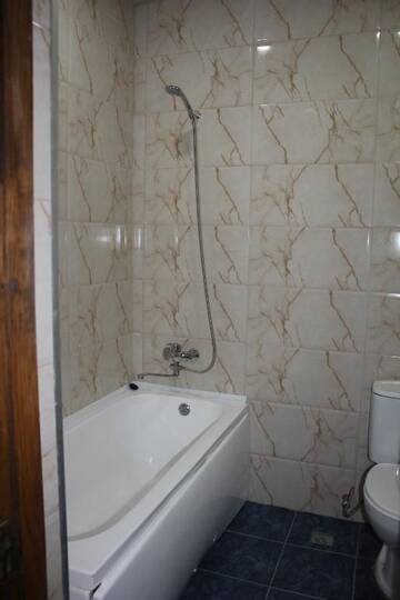 Фото номера Двухместный номер с 1 кроватью и балконом Отель Hotel Kazbegi г. Батуми 6