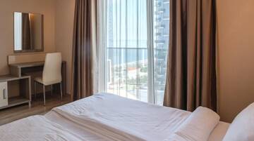 Фото номера Апартаменты с 2 спальнями Апарт-отели Silk Road Batumi г. Батуми 3