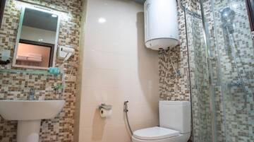 Фото номера Апартаменты-студио с видом на море Апарт-отели Silk Road Batumi г. Батуми 2