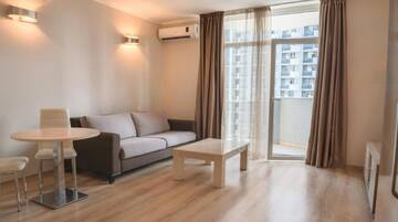 Фото номера Апартаменты с 2 спальнями Апарт-отели Silk Road Batumi г. Батуми 8