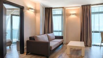 Фото номера Апартаменты-студио с видом на море Апарт-отели Silk Road Batumi г. Батуми 6