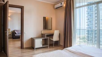 Фото номера Апартаменты с 2 спальнями Апарт-отели Silk Road Batumi г. Батуми 4
