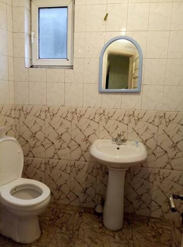 Фото номера Большой двухместный номер с 1 кроватью Отель Tokaplus г. Батуми 4