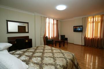 Фото номера Люкс Отель Era Palace Hotel г. Батуми 3