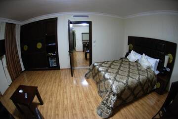Фото номера Люкс Отель Era Palace Hotel г. Батуми 5