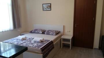 Фото номера Стандартный трехместный номер-студио Гостевой дом Guest House Kldiashvili г. Батуми 2