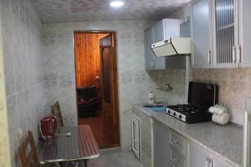 Фото номера Четырехместный номер с собственной ванной комнатой Гостевой дом Guest House On Asatiani г. Батуми 14