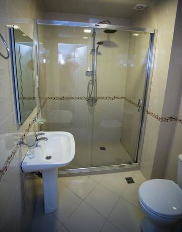 Фото номера Апартаменты-студио Апарт-отели Apart Hotel Sea Towers Batumi г. Батуми 10