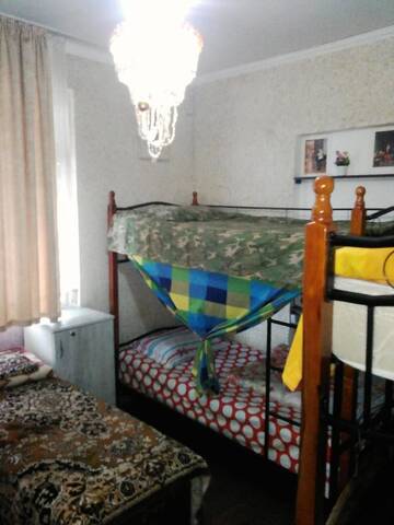 Фото номера Кровать в общем 6-местном номере для мужчин и женщин Хостелы Hostel Retro г. Батуми 2