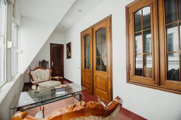 Фото номера Апартаменты с балконом Отель Hotel Queen-Batumi г. Батуми 3