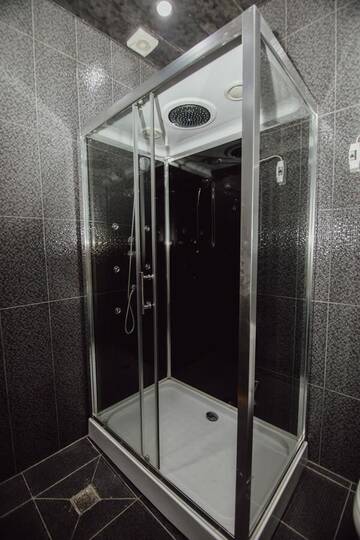Фото номера Полулюкс Отель Hotel Queen-Batumi г. Батуми 4