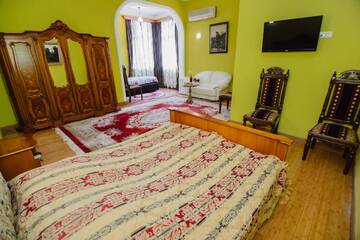 Фото номера Полулюкс Отель Hotel Queen-Batumi г. Батуми 10