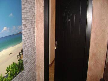 Фото номера Трехместный номер с балконом Гостевой дом Guesthouse Melikishvili 57 г. Батуми 2