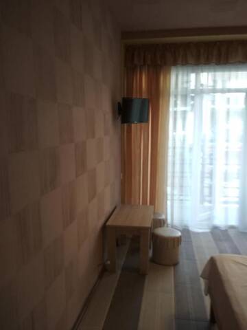 Фото номера Трехместный номер с балконом Гостевой дом Guesthouse Melikishvili 57 г. Батуми 9