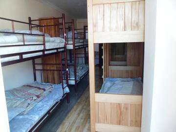 Фото номера Кровать в общем 8-местном номере для мужчин и женщин Хостелы Hostel Everyday Lux г. Батуми 9