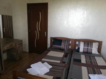 Фото номера Трехместный номер Гостевой дом Holiday Home Data г. Батуми 14