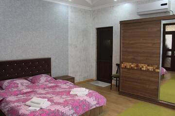 Фото номера Трехместный номер Гостевой дом Holiday Home Data г. Батуми 28