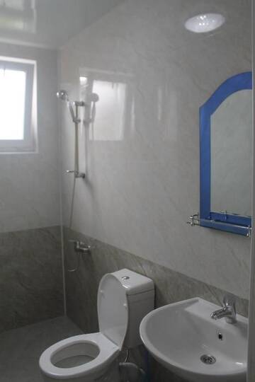 Фото номера Четырехместный номер с ванной комнатой Гостевой дом Rudi Guest House г. Батуми 17