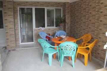 Фото номера Четырехместный номер с ванной комнатой Гостевой дом Rudi Guest House г. Батуми 18