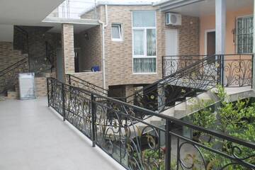 Фото номера Четырехместный номер с ванной комнатой Гостевой дом Rudi Guest House г. Батуми 21