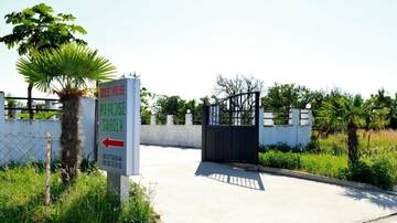 Фото номера Коттедж с 2 спальнями Гостевой дом Paradise Garden г. Батуми 30