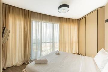 Фото номера Полулюкс с балконом Отель Orbi Sea Towers Hotel Official г. Батуми 2