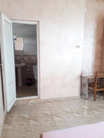 Фото номера Трехместный номер с видом на море Гостевой дом Guesthouse Achi г. Батуми 16