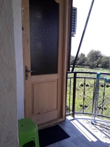 Фото номера Стандартный трехместный номер с видом на море Гостевой дом Guesthouse Achi г. Батуми 10