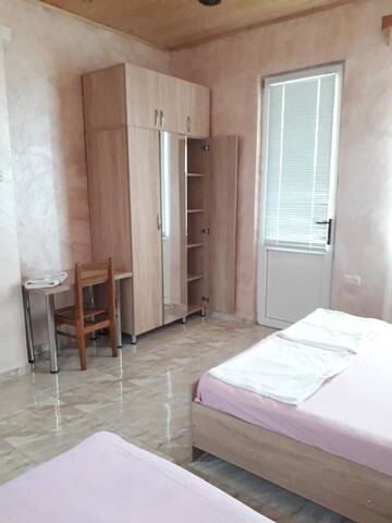 Фото номера Трехместный номер с видом на море Гостевой дом Guesthouse Achi г. Батуми 14