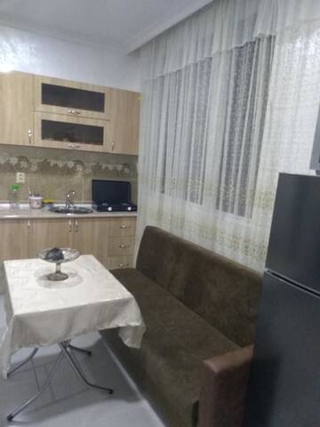 Фото номера Трехместный номер эконом-класса Гостевой дом Maiko Guesthouse г. Батуми 4