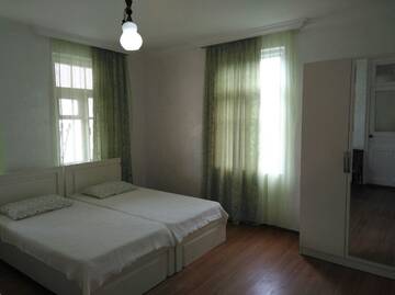 Фото номера Стандартный трехместный номер Гостевой дом Avto House г. Батуми 7