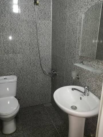 Фото номера Стандартный трехместный номер Гостевой дом Avto House г. Батуми 2